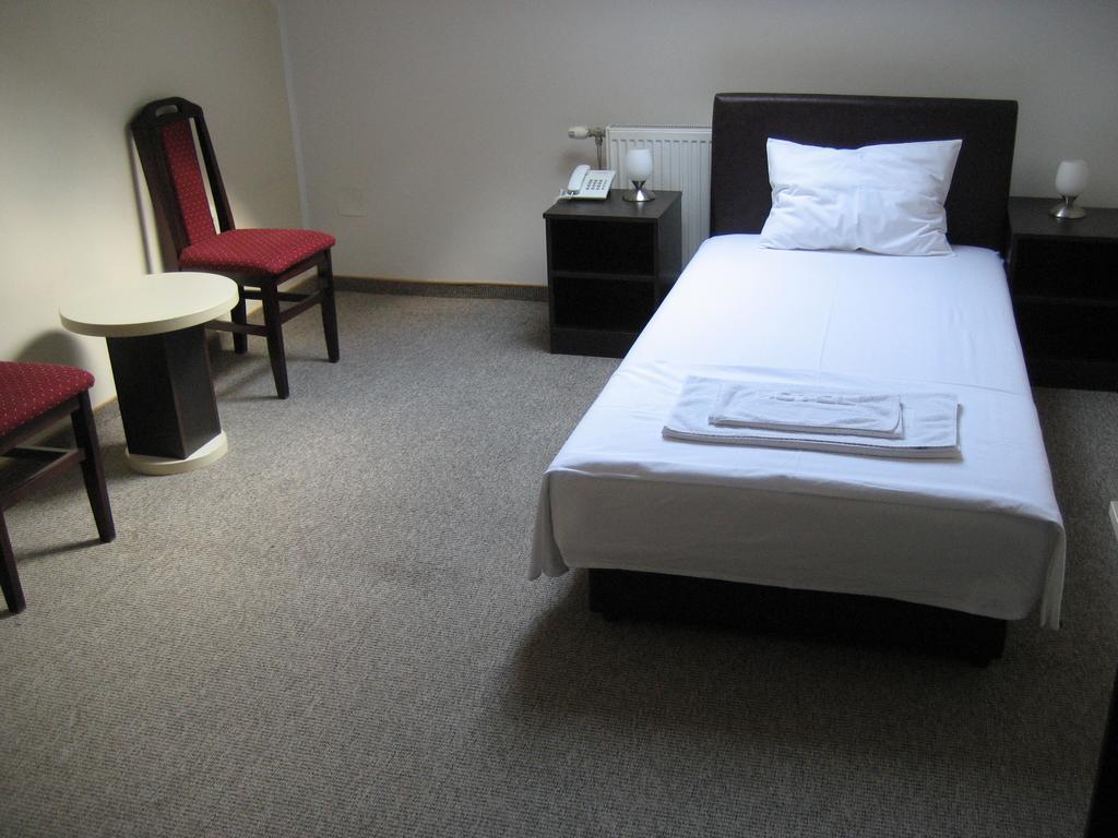 Hotel Feniks Požarevac Zewnętrze zdjęcie