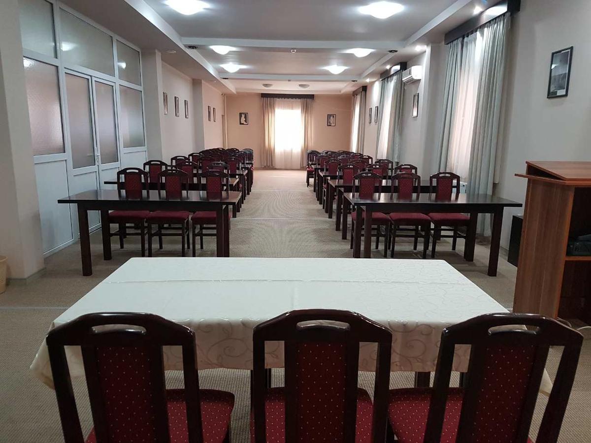 Hotel Feniks Požarevac Zewnętrze zdjęcie